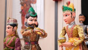 Exposition La Guilde du Castelet — scénographie de marionnettes du monde (photo 5)