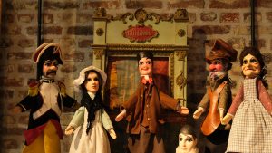 Exposition La Guilde du Castelet — scénographie de marionnettes du monde (photo 2)